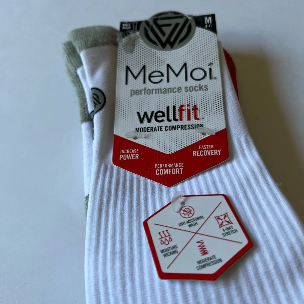 MEMOI RETRO STRIPE PERFORMANCE COMPRESSION KNEE HIGH SOCKS WHITE PINK MEDIUM NWT